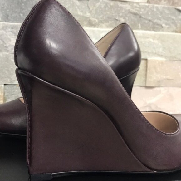 CLARKS 'Azizi Isis' Leather Wedge Pump - Picture 10 of 12